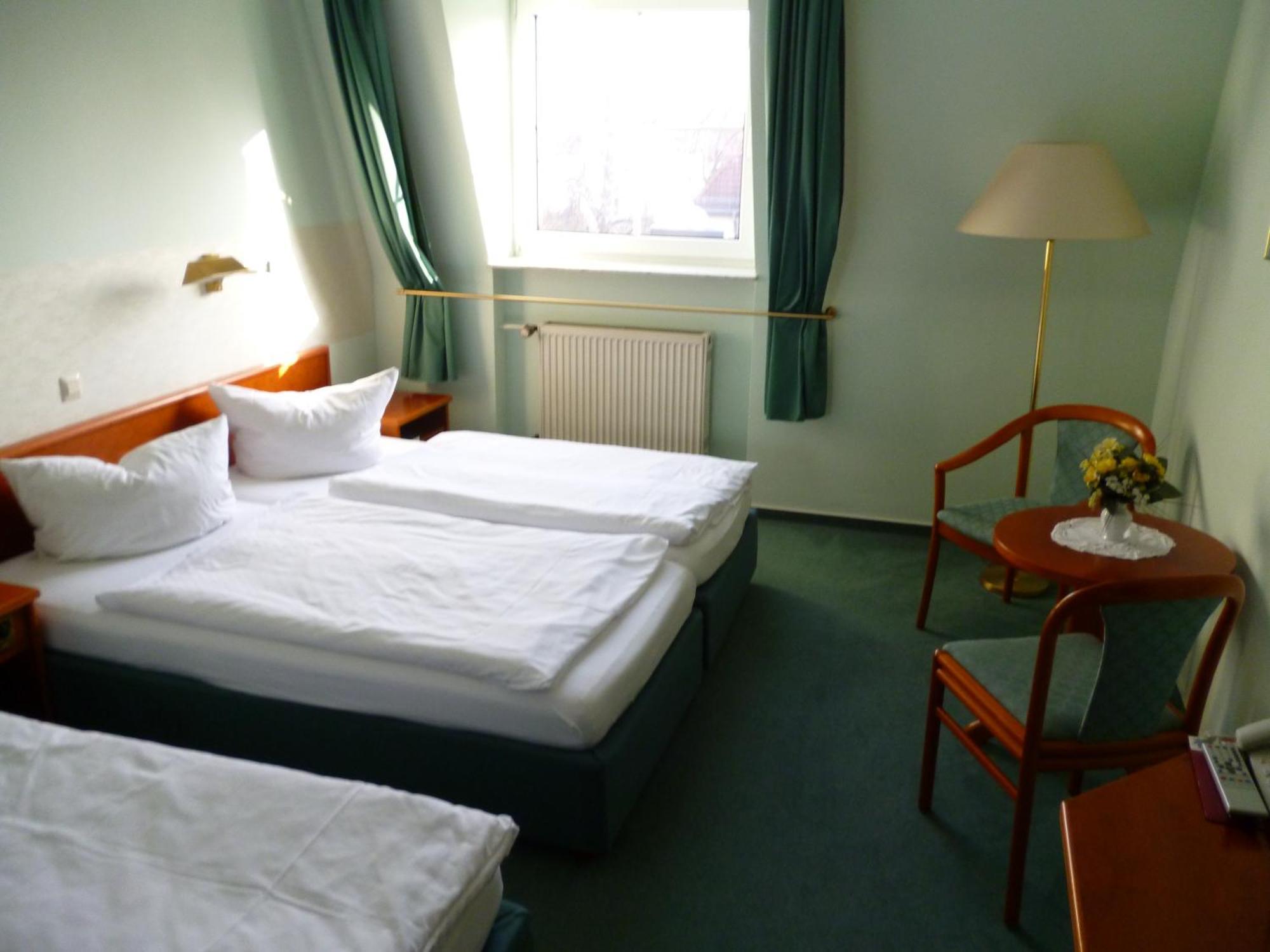 Hotel Brandenburg Koenigs Wusterhausen Bagian luar foto